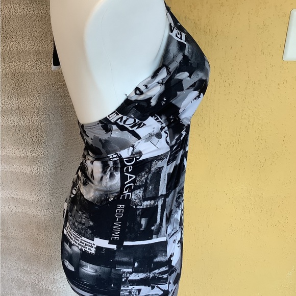 WOMANS FACES ON BLACK AND WHITE HALTER TOP - Picture 3 of 6